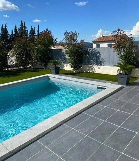 Location de vacances pour 6 personnes, avec piscine et terrasse ainsi que jardin et vue à Saint-Maximin-la-Sainte-Baume - 3