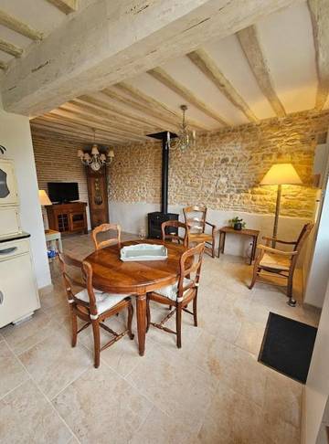 Gîte pour 4 personnes, avec jardin à Sainpuits