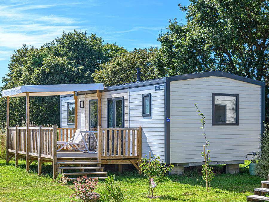 Flower Camping Le Kerleyou - Mobilhome 6 personas - Mobil-home Premium 32m² - 3 habitaciones - terraza cubierta - Tv + sábanas + toallas 6 pers. in Douarnenez, Iroise