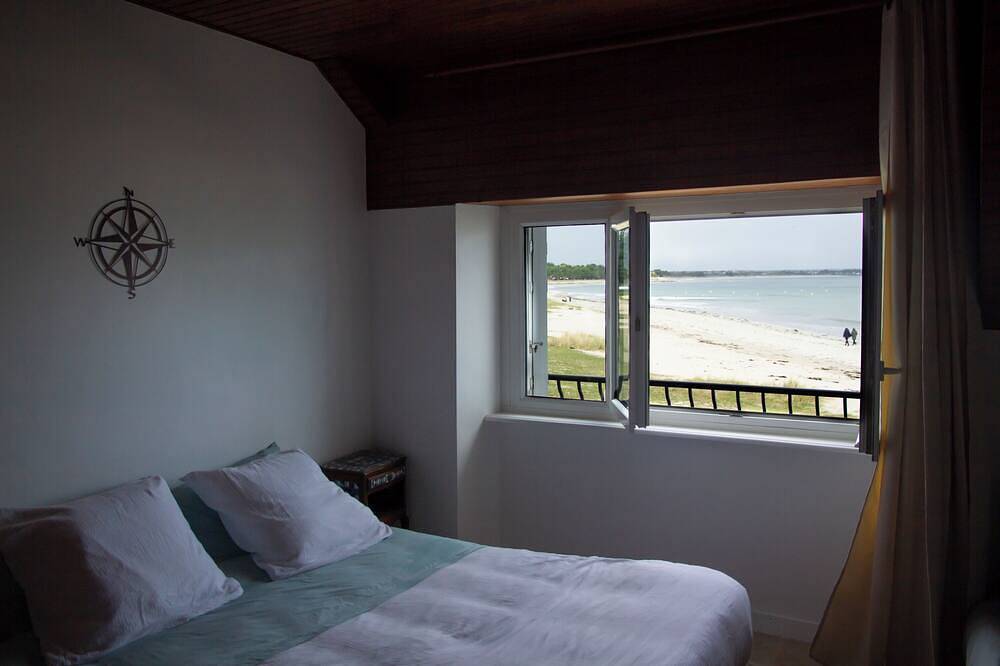 \"Kerflo, Pen an Truck, on the beach in Île-Tudy, Region de Quimper