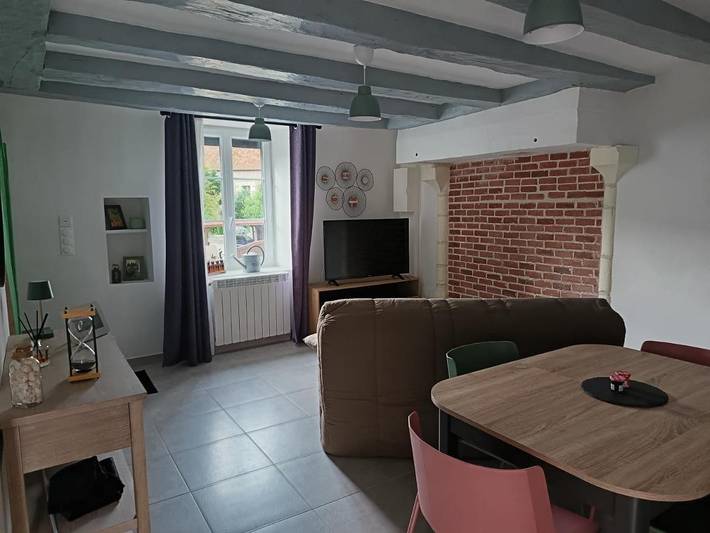 Location de vacances pour 4 personnes, avec terrasse et jardin à Veuves - 3