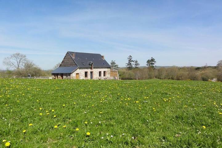 Gîte pour 9 personnes, avec Terrasse et Jardin