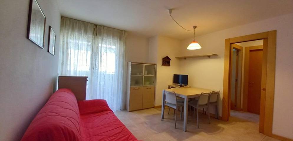 Appartamento intero, Appartamento familiare per vacanze con balcone in Family Beach, Grado