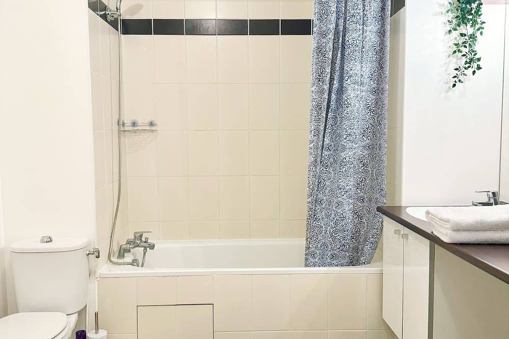 Entire apartment, Charming Apartment - 5mn Rer A / 15mn Disneyland in Bussy-Saint-Georges, Seine-et-Marne