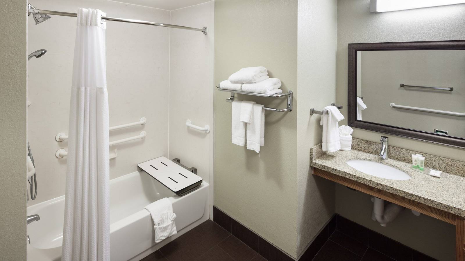 Ganzes Studio, Studio für 4 Personen in Cranbury Township, New Jersey