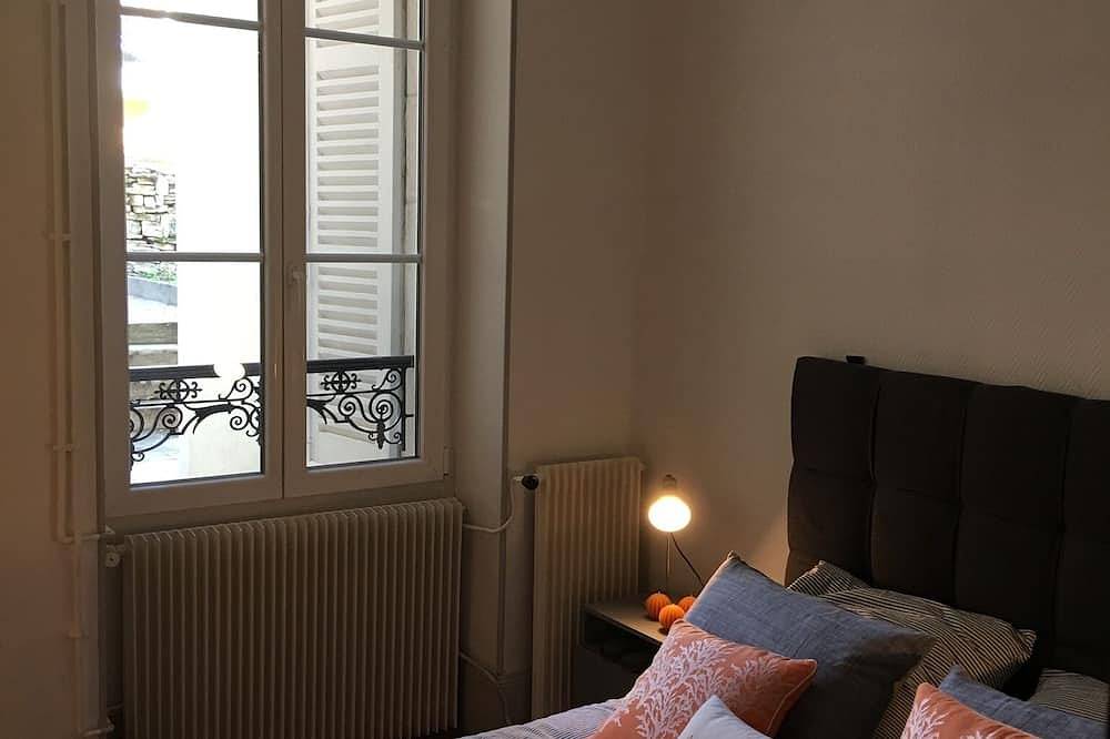 Appartement entier, Bel appartement calme avec jardin à 5mn de la gare. in Dijon, Région de Dijon