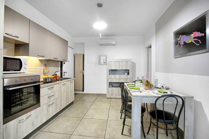 Appartement entier, Casa Paolo - Sea Front with Balcony in Ceriale, Riviera di Ponente