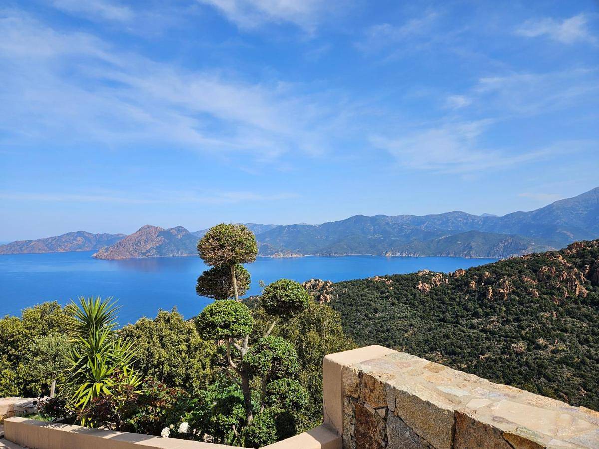 Appartement entier, One-Bedroom Apartment in Piana, Région d'Ajaccio