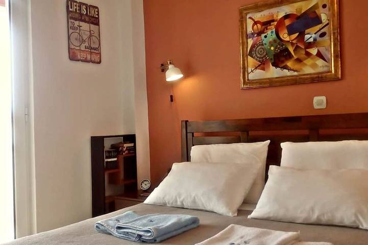 Gîte pour 5 personnes, avec balcon dans Almirida - 3