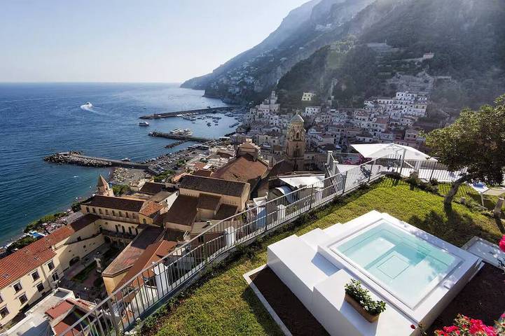 Ferienhaus für 8 Personen, mit Garten und Whirlpool in Amalfi