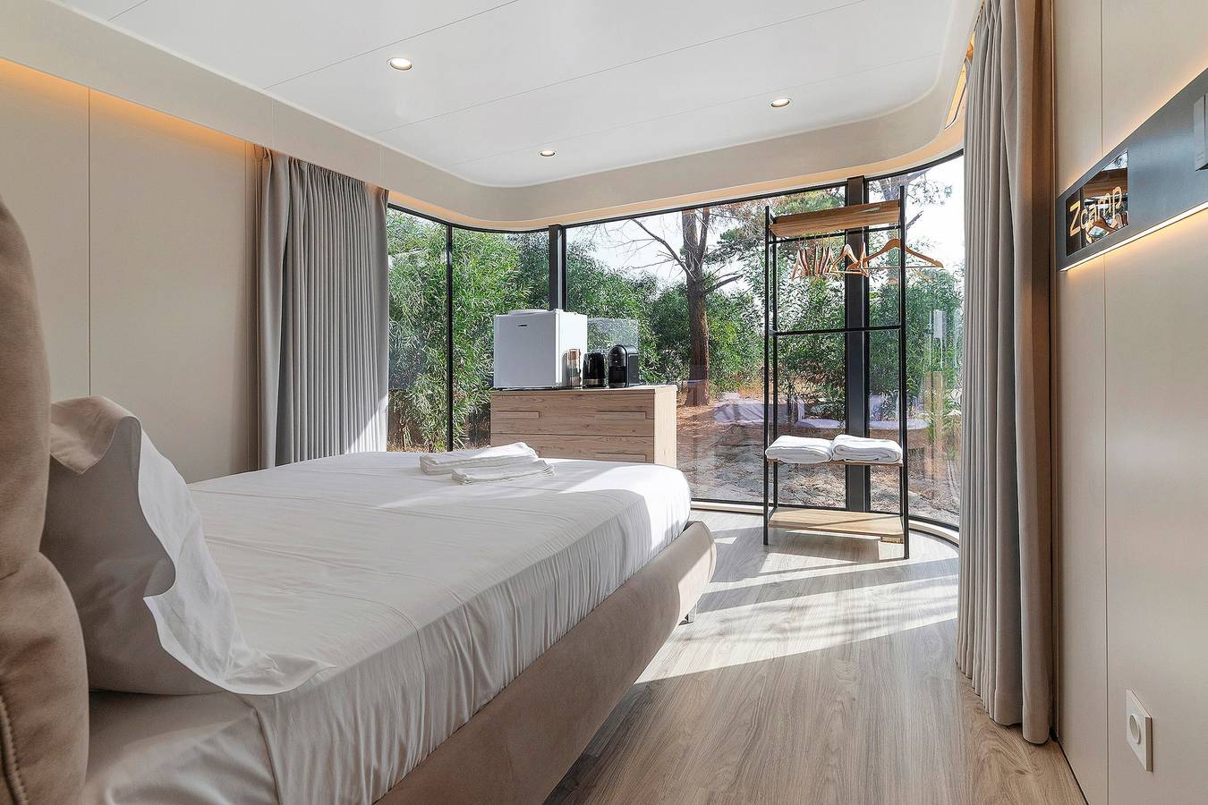 Chambre d’hôtes « Futura 2 - Maison du Futur 2» à Borgo, à 50 m de la plage in Borgo, Région de Bastia