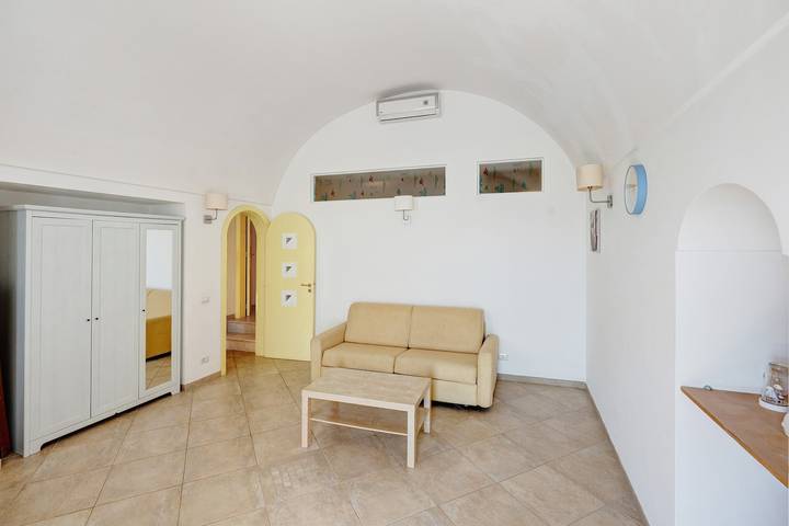 Casa Vacanza Olimpo con Vista Mare e Montagna in Conca dei Marini, Sorrento Coast