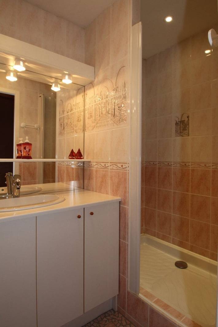 Location de vacances pour 3 personnes, avec jardin dans le Jura - 3