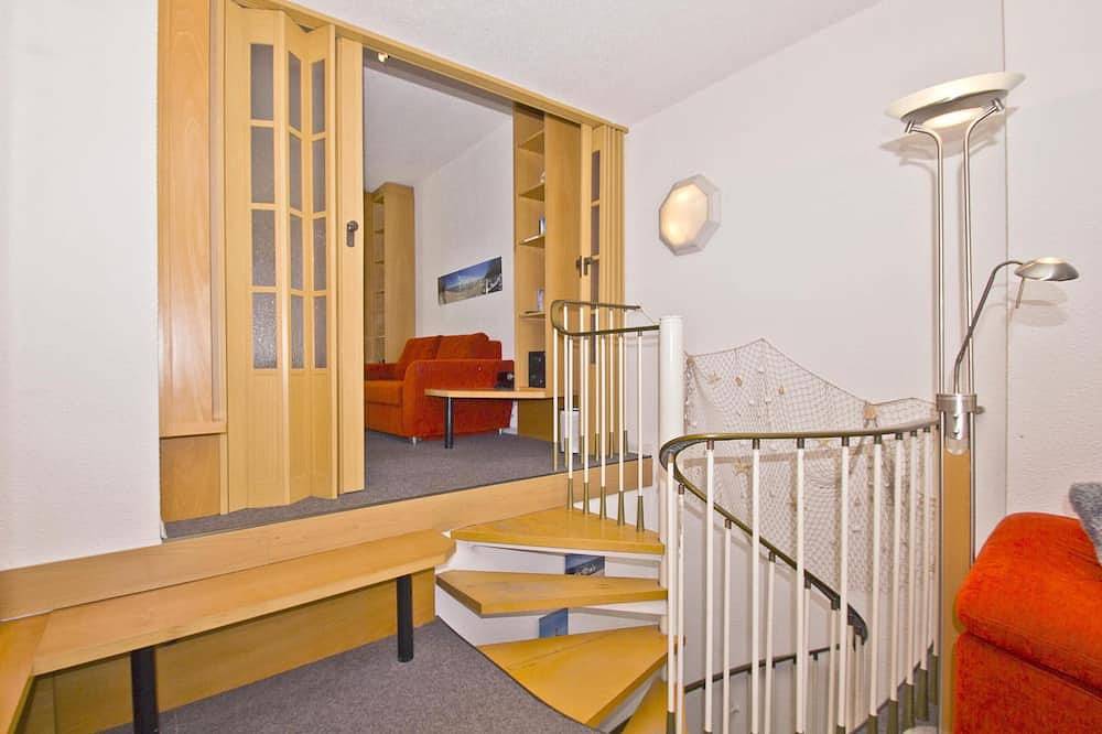 Ganze Wohnung, Nur 100 m zum Strand, Fewo mit Balkon und Terrasse - App. Eldena Fewo 04 in Lobbe, Mönchgut