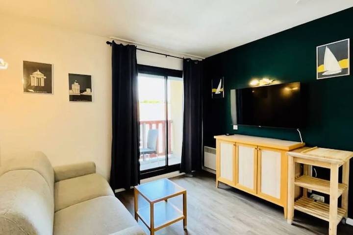 Gîte pour 4 personnes, avec balcon et piscine dans Aquarium de la Rochelle