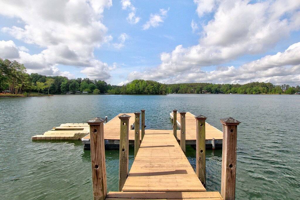 Charming Original Lake Norman Cabin in großartiger Lage in Mayhew, Lake Norman