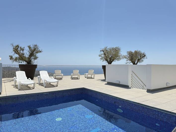 Casa rural para 8 personas, con Terraza y Piscina en Alt Empordà
