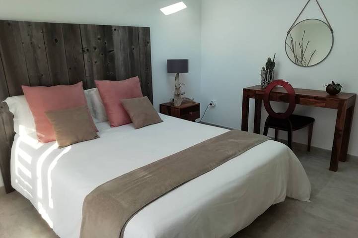 Gîte pour 6 personnes, avec jardin et terrasse dans Salin-de-Giraud - 2