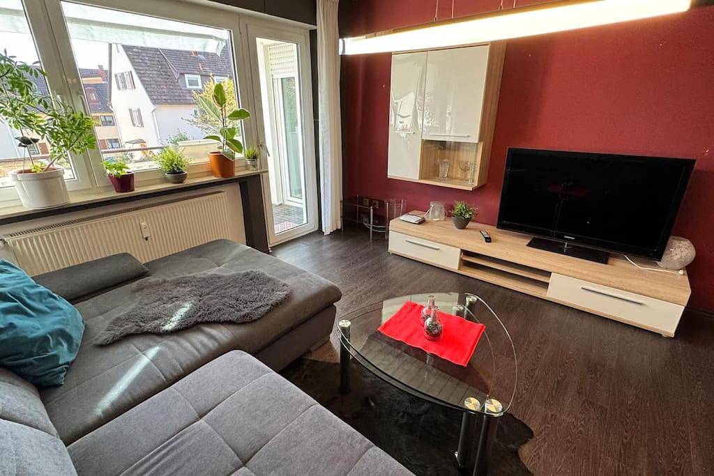 Appartement entier, Monikas Home - Gemütliche 3-Zimmer-Wohnung im Herzen von Böblingen in Böblingen, Landkreis Böblingen