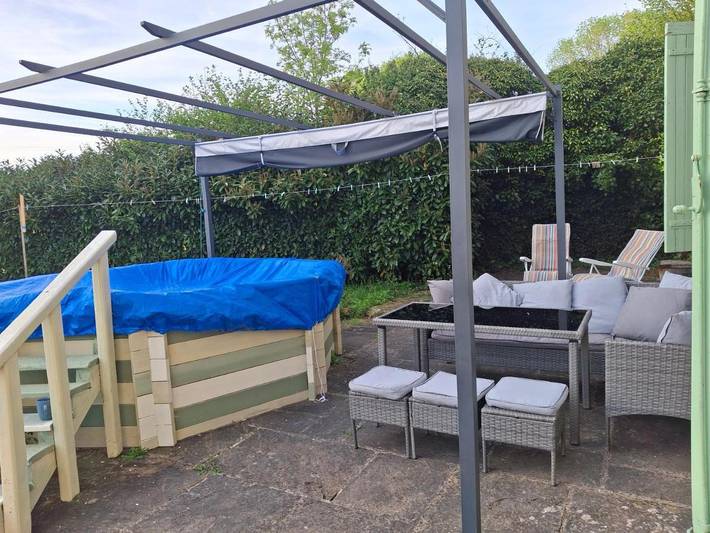 Location de vacances pour 7 personnes, avec jardin ainsi que piscine et vue, animaux acceptés à Roussines - 4