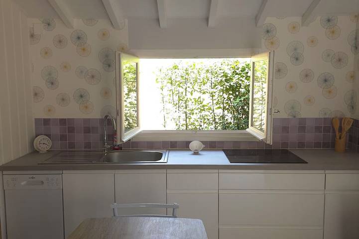 Gîte pour 2 personnes, avec Terrasse ainsi que Jardin et Piscine à Parignargues
