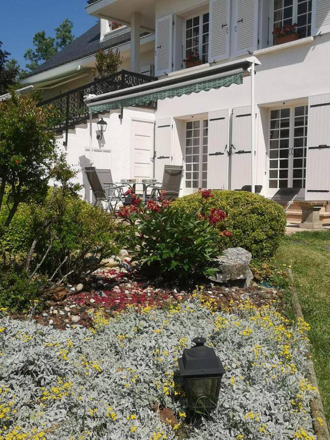 Location de vacances pour 2 personnes, avec piscine et terrasse ainsi que vue et jardin, animaux acceptés à Châteauneuf-de-Galaure - 2