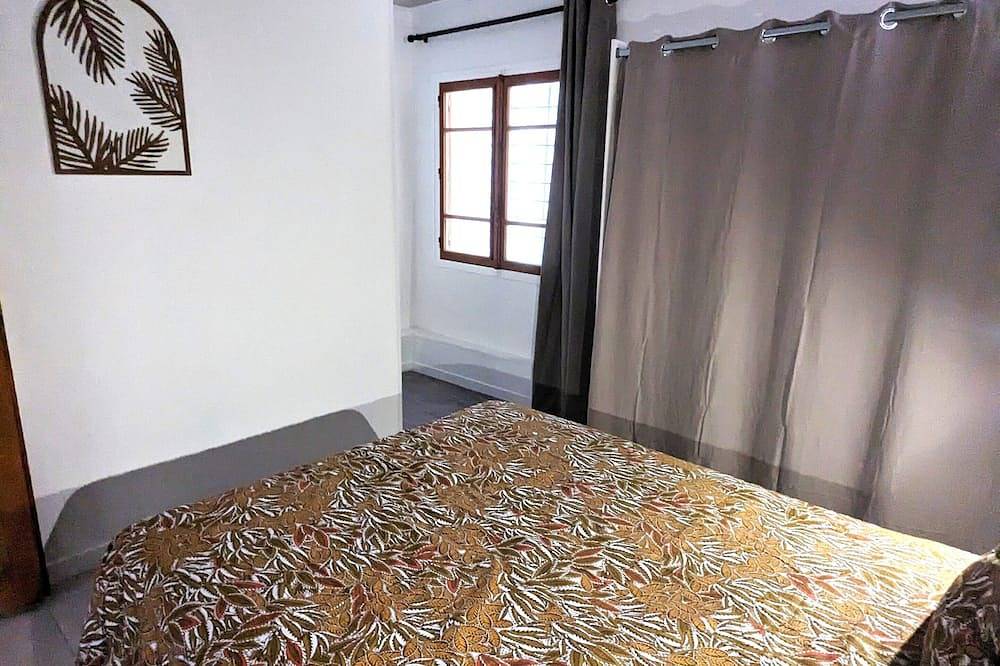 Appartement entier, Appartement avec balcon vue montagne Le Fort Résidence Les Rosalys in Villefranche-de-Conflent, Parc naturel régional des Pyrénées catalanes
