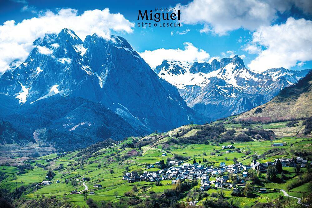 Pirineos De Montaña Lescun Village Superb Gîte 4 / 11pers. in Lescun, Béarn