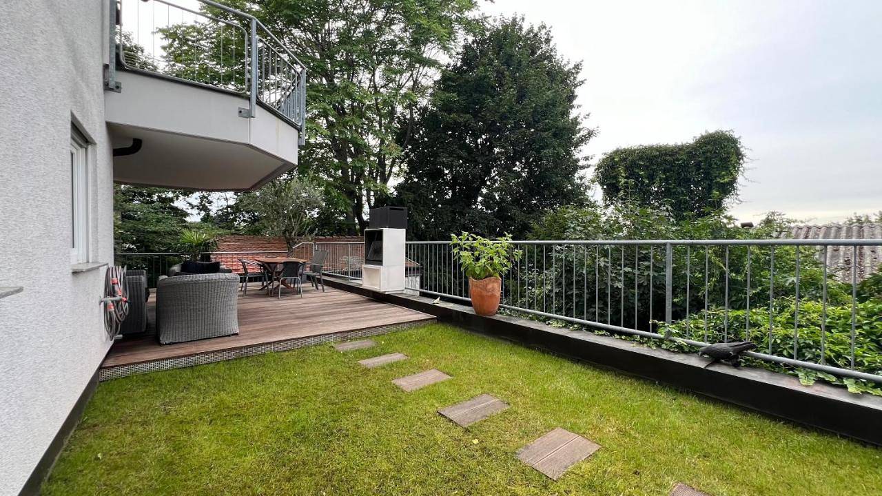 Appartement entier, Ludwigshome - Zentral, 120qm, Kostenloser Parkplatz, Terrasse, Smarttv in Ludwigsbourg, Arrondissement de Ludwigsbourg
