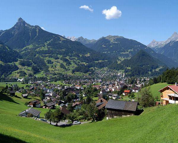 Ferienwohnung für 4 Personen, mit Terrasse und Garten in Schruns - 2