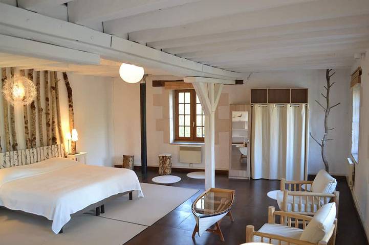 Location de vacances pour 4 personnes, avec piscine ainsi que terrasse et jardin à Monts - 2