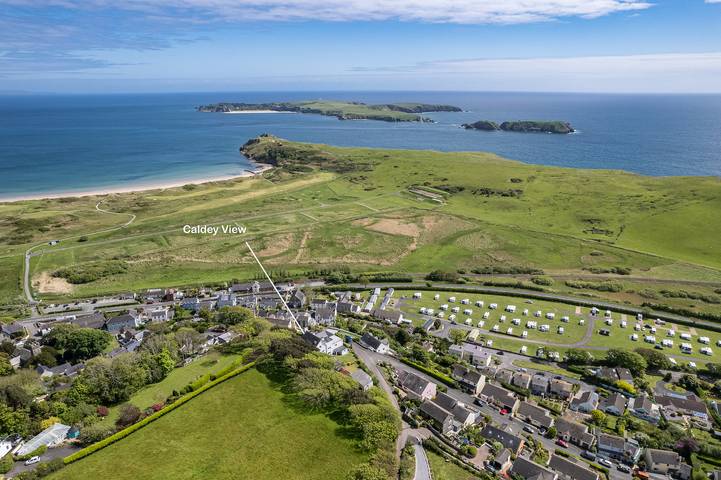 Apartamento entero, Caldey Island View - Sea Views and Log Burner in Penally, Pembrokeshire
