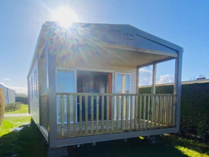 Camping pour 4 personnes, avec terrasse