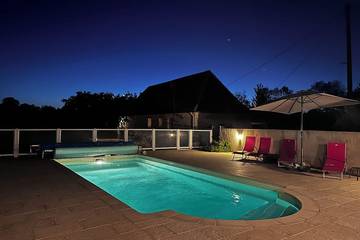 Gîte pour 9 personnes, avec jardin à Sainte-Sabine-Born