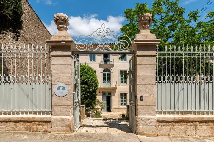 Maison d’hôte pour 2 personnes, avec Terrasse et Jardin ainsi que Piscine et Vue