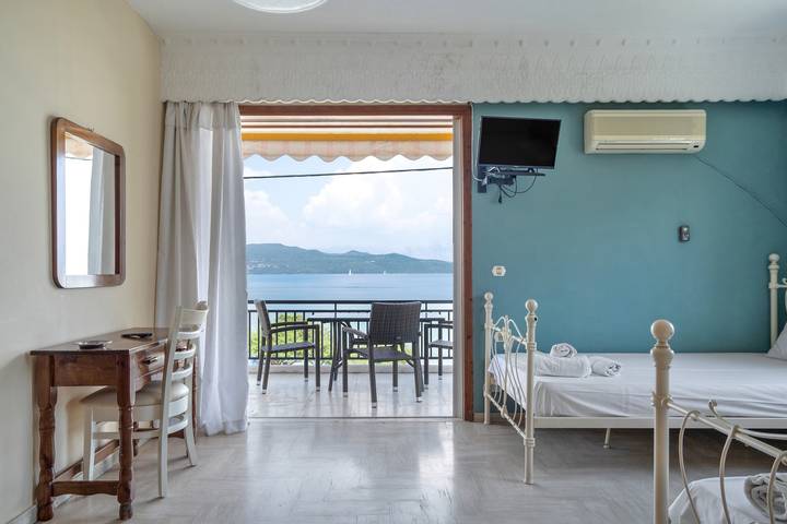 Gîte pour 3 personnes, avec balcon et jardin à Leucade - 3