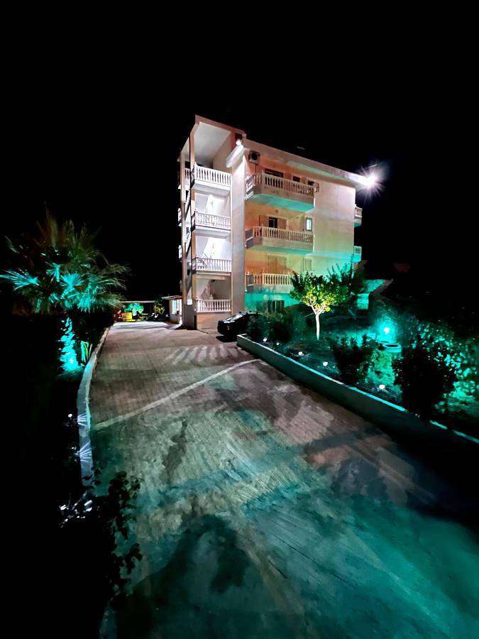 Appartement de vacances pour 2 personnes, avec Balcon et Terrasse ainsi que Jardin et Vue
