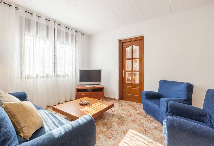 Casa vacanze "Villa Julia" con terrazza privata, Wi-Fi e aria condizionata in Rubi, Barcellona entroterra