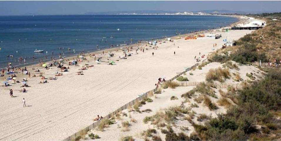 Location de vacances pour 6 personnes, avec jardin ainsi que vue et piscine, animaux acceptés à Flaux - 4
