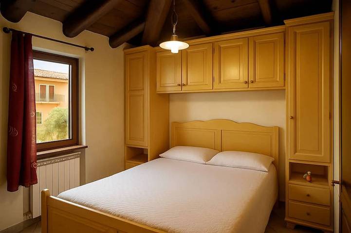 Ganze Wohnung, Maratea, sea view apartment with pool use, 700 meters from the sea. in Maratea, Potenza Provinz