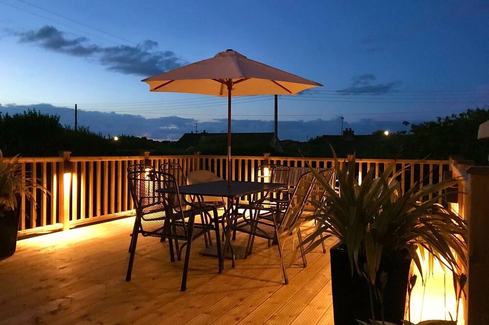 Spacious bungalow. Within walking distance of beach and Promenade. Large garden in Portstewart, Grafschaft Londonderry