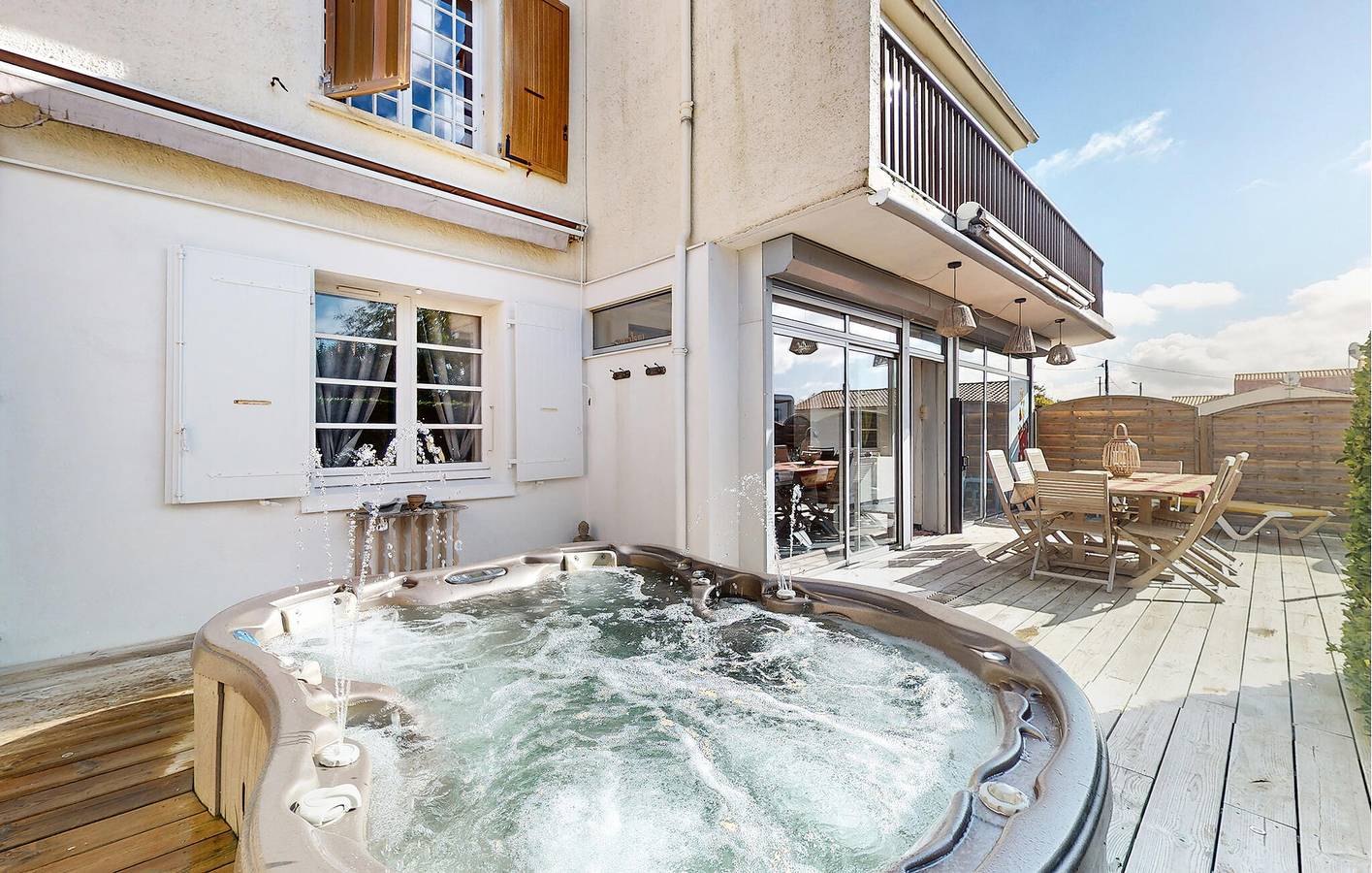 Gemütliches Apartment mit Garten, Parkplatz und TV - 2,5 km zum Strand in Saint-Pierre-d'Oléron, Côte de Beauté