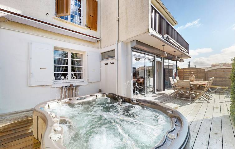 Location de vacances pour 8 personnes, avec Terrasse et Jardin sur l' Île d'Oléron