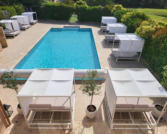 Hôtel pour 2 personnes, avec piscine et jacuzzi ainsi que jardin et sauna