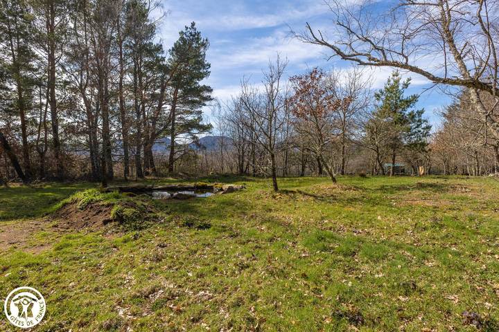 Gîte pour 4 personnes, avec jardin à Charbonnières-les-Varennes - 2