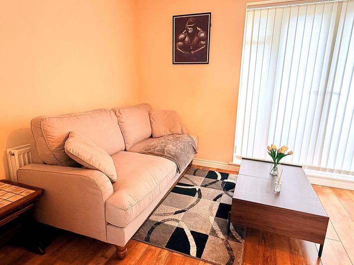Apartment for 3 people in Coventry