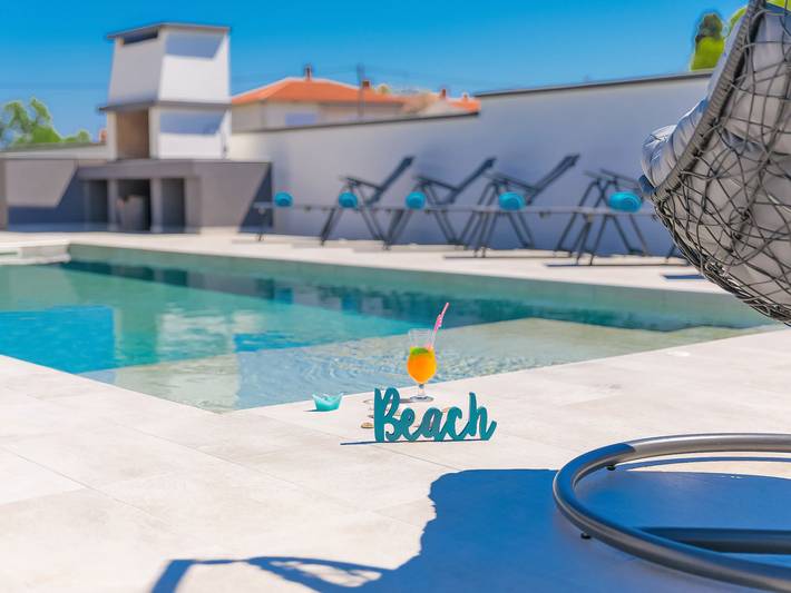 Ferienhaus für 6 Personen, mit Pool und Terrasse sowie Garten in Premantura - 2