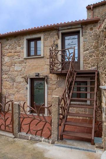 Gîte pour 4 personnes, avec vue et jardin à Padrón