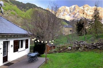 Location de vacances pour 6 personnes, avec jardin et balcon, animaux acceptés à Gavarnie