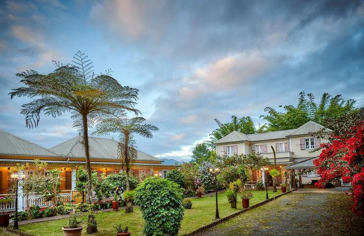 Location de vacances pour 2 personnes, avec jardin et terrasse à Hell-Bourg - 2